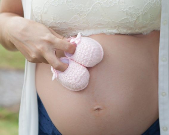 40 tydzień ciąży – objawy, dolegliwości, rozwój płodu